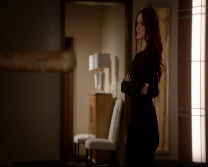 VampireDiariesWorld-dot-nl_TheOriginals_3x18TheDevilComesHereAndSighs0634.jpg