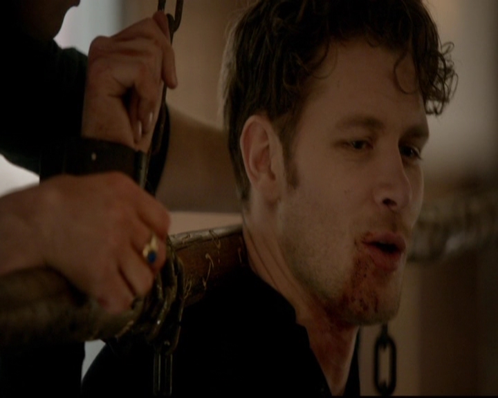 VampireDiariesWorld-dot-nl_TheOriginals_3x18TheDevilComesHereAndSighs0667.jpg