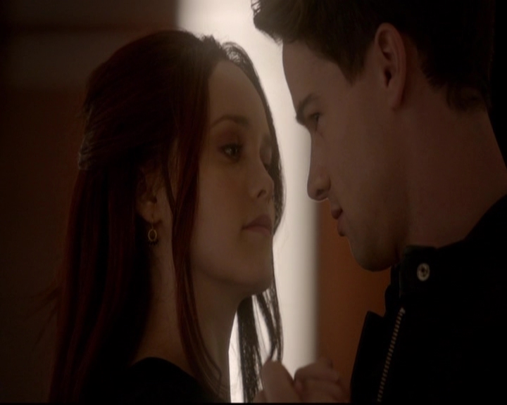 VampireDiariesWorld-dot-nl_TheOriginals_3x18TheDevilComesHereAndSighs0752.jpg