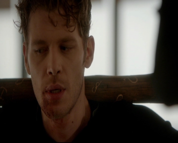 VampireDiariesWorld-dot-nl_TheOriginals_3x18TheDevilComesHereAndSighs0757.jpg