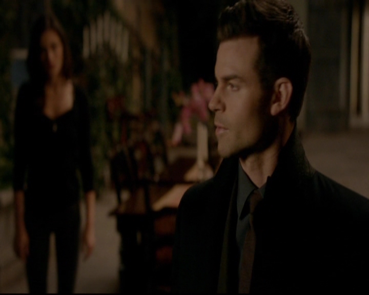 VampireDiariesWorld-dot-nl_TheOriginals_3x18TheDevilComesHereAndSighs0781.jpg