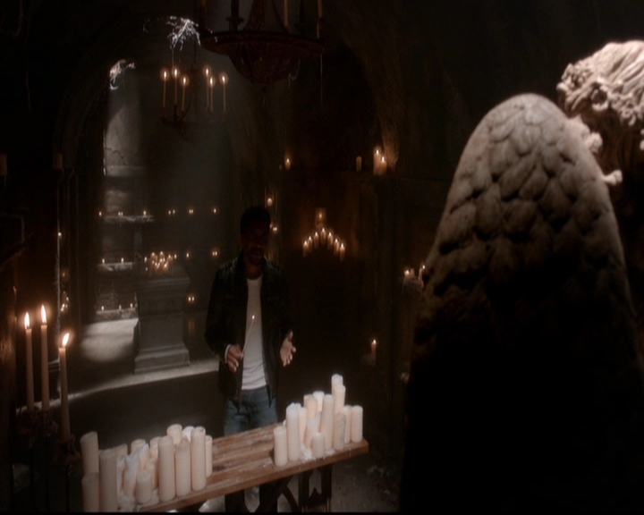 VampireDiariesWorld-dot-nl_TheOriginals_3x18TheDevilComesHereAndSighs0808.jpg