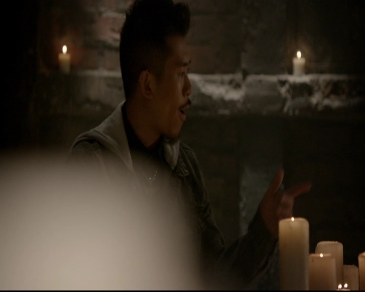 VampireDiariesWorld-dot-nl_TheOriginals_3x18TheDevilComesHereAndSighs0834.jpg