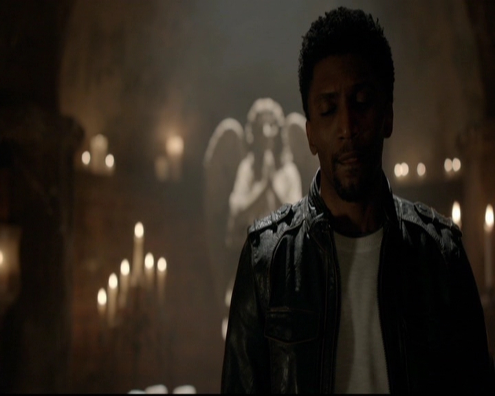 VampireDiariesWorld-dot-nl_TheOriginals_3x18TheDevilComesHereAndSighs0839.jpg