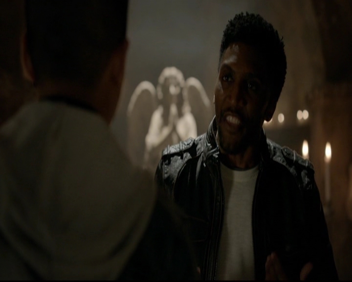 VampireDiariesWorld-dot-nl_TheOriginals_3x18TheDevilComesHereAndSighs0859.jpg