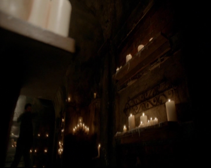 VampireDiariesWorld-dot-nl_TheOriginals_3x18TheDevilComesHereAndSighs0864.jpg