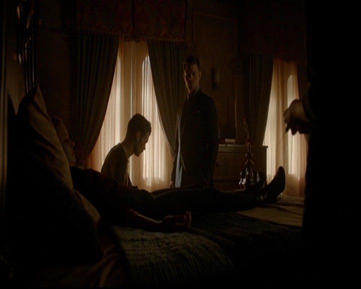 VampireDiariesWorld-dot-nl_TheOriginals_3x19NoMoreHeartbreaks1538.jpg