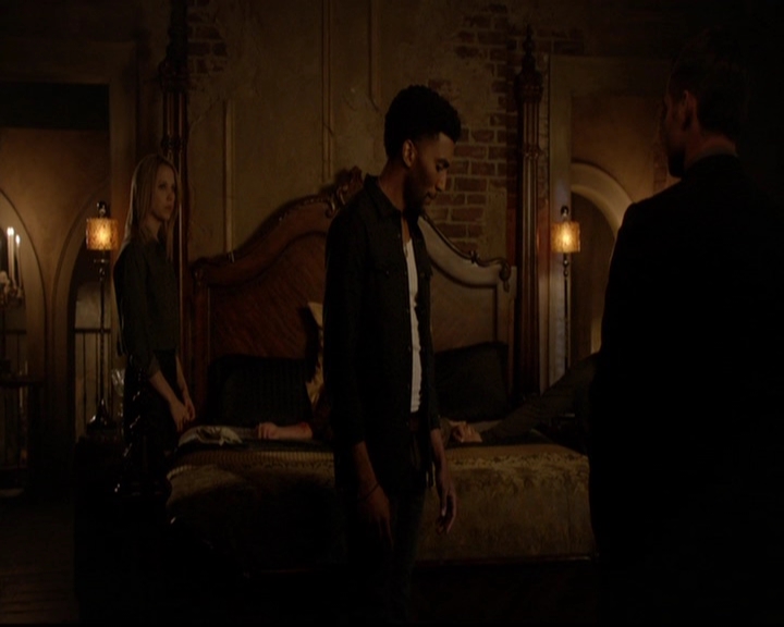 VampireDiariesWorld-dot-nl_TheOriginals_3x19NoMoreHeartbreaks1595.jpg