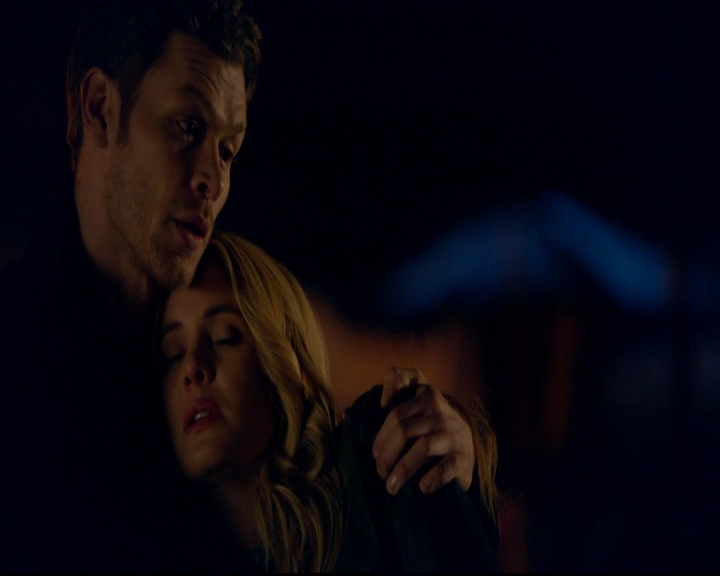 VampireDiariesWorld-dot-nl_TheOriginals_3x19NoMoreHeartbreaks1851.jpg