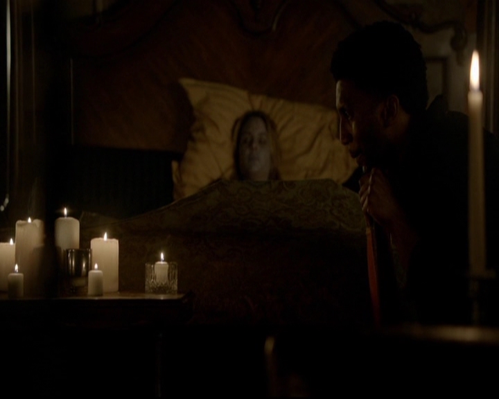 VampireDiariesWorld-dot-nl_TheOriginals_3x19NoMoreHeartbreaks1959.jpg