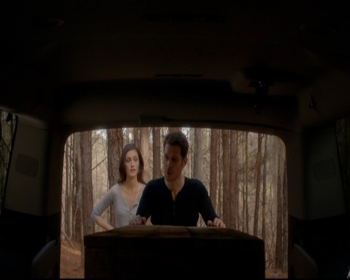 VampireDiariesWorld-dot-nl_TheOriginals_3x20WhereNothingStaysBuried0924.jpg