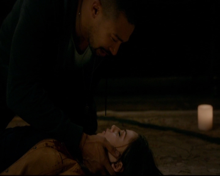 VampireDiariesWorld-dot-nl_TheOriginals_3x20WhereNothingStaysBuried1432.jpg