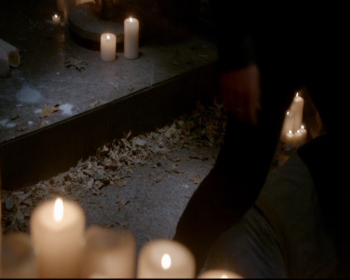 VampireDiariesWorld-dot-nl_TheOriginals_3x20WhereNothingStaysBuried1933.jpg