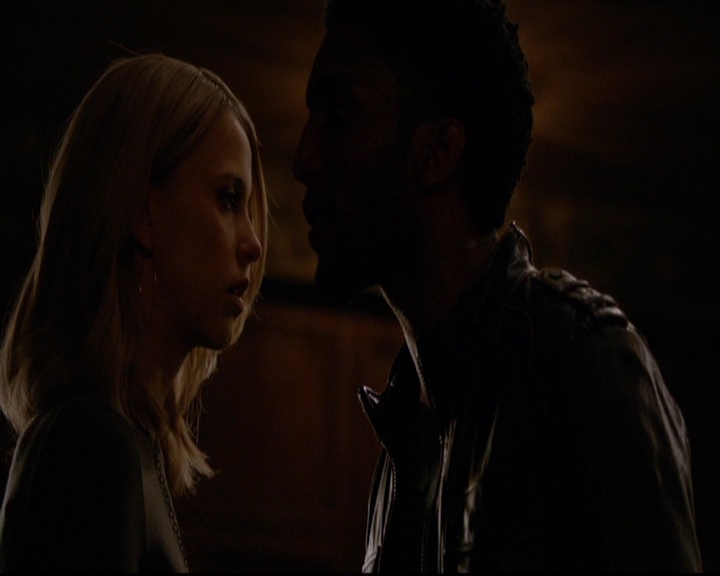 VampireDiariesWorld-dot-nl_TheOriginals_3x20WhereNothingStaysBuried1981.jpg