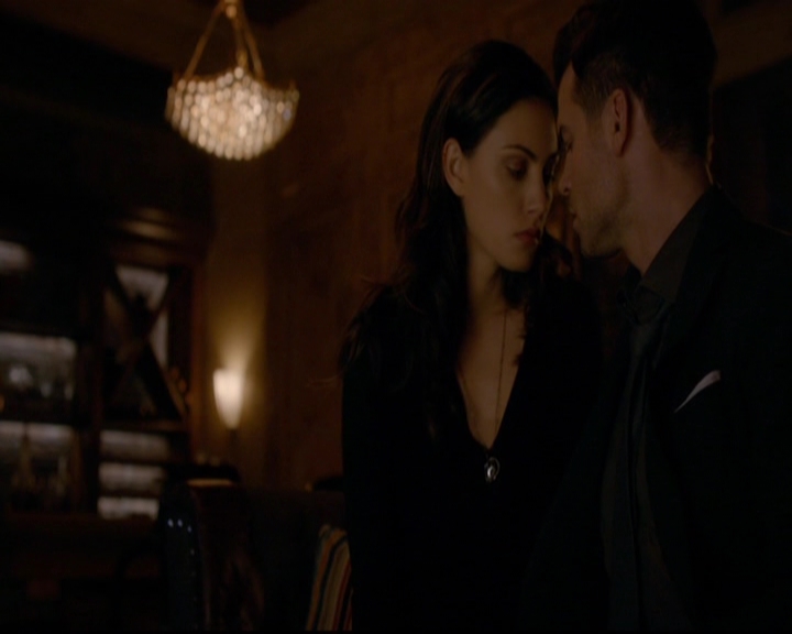 VampireDiariesWorld-dot-nl_TheOriginals_3x20WhereNothingStaysBuried2051.jpg