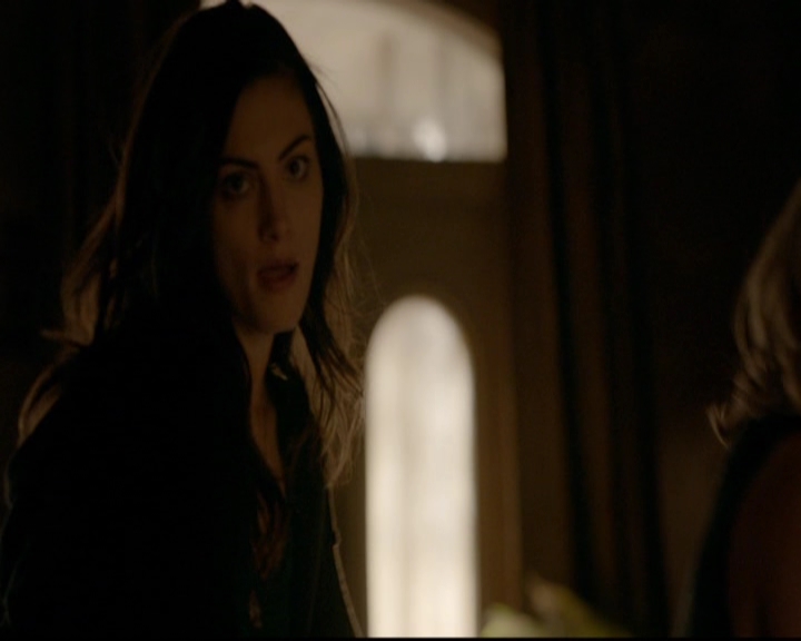 VampireDiariesWorld-dot-nl_TheOriginals_3x22TheBloodyCrown0526.jpg