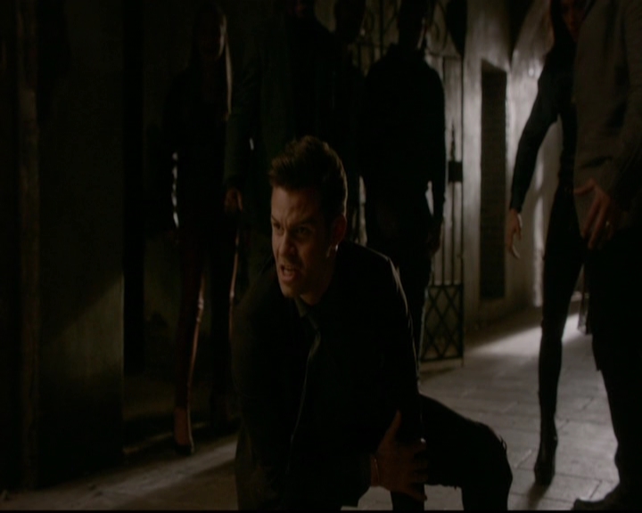 VampireDiariesWorld-dot-nl_TheOriginals_3x22TheBloodyCrown0673.jpg