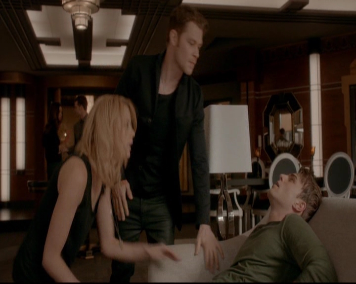 VampireDiariesWorld-dot-nl_TheOriginals_3x22TheBloodyCrown0747.jpg