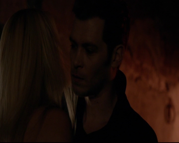 VampireDiariesWorld-dot-nl_TheOriginals_3x22TheBloodyCrown1145.jpg