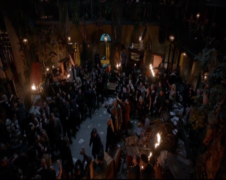 VampireDiariesWorld-dot-nl_TheOriginals_3x22TheBloodyCrown1206.jpg