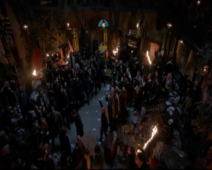 VampireDiariesWorld-dot-nl_TheOriginals_3x22TheBloodyCrown1207.jpg