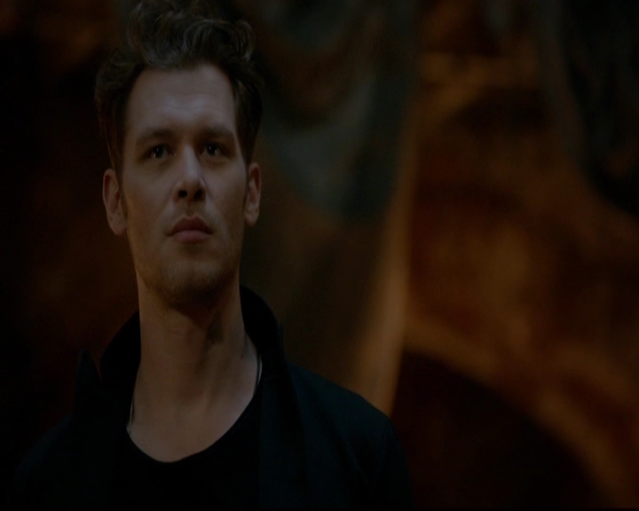 VampireDiariesWorld-dot-nl_TheOriginals_3x22TheBloodyCrown1214.jpg