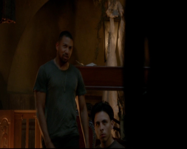VampireDiariesWorld-dot-nl_TheOriginals_3x22TheBloodyCrown1217.jpg