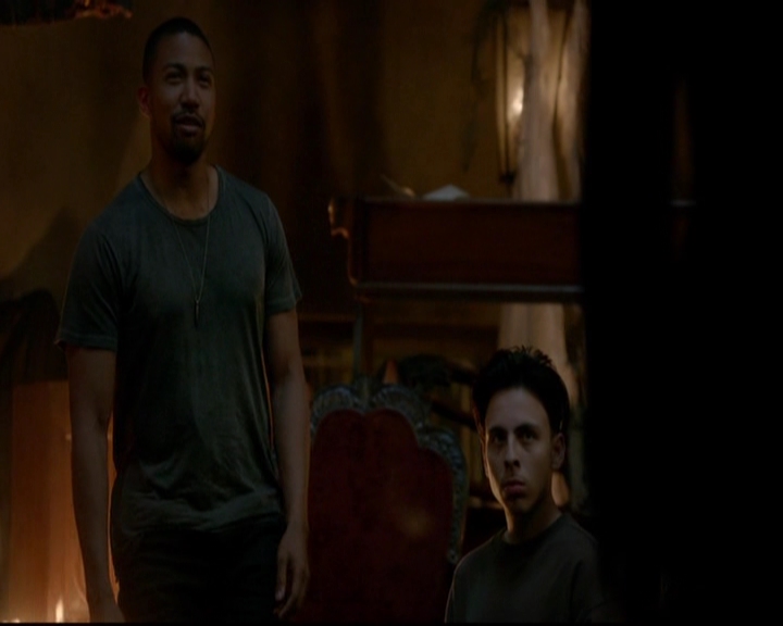 VampireDiariesWorld-dot-nl_TheOriginals_3x22TheBloodyCrown1219.jpg