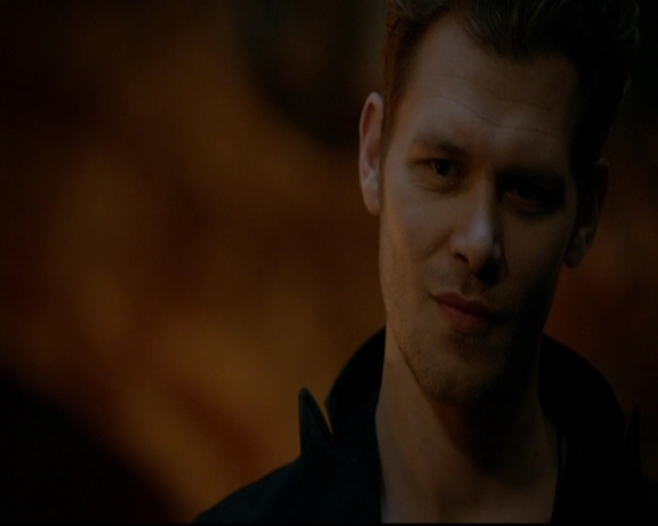 VampireDiariesWorld-dot-nl_TheOriginals_3x22TheBloodyCrown1230.jpg