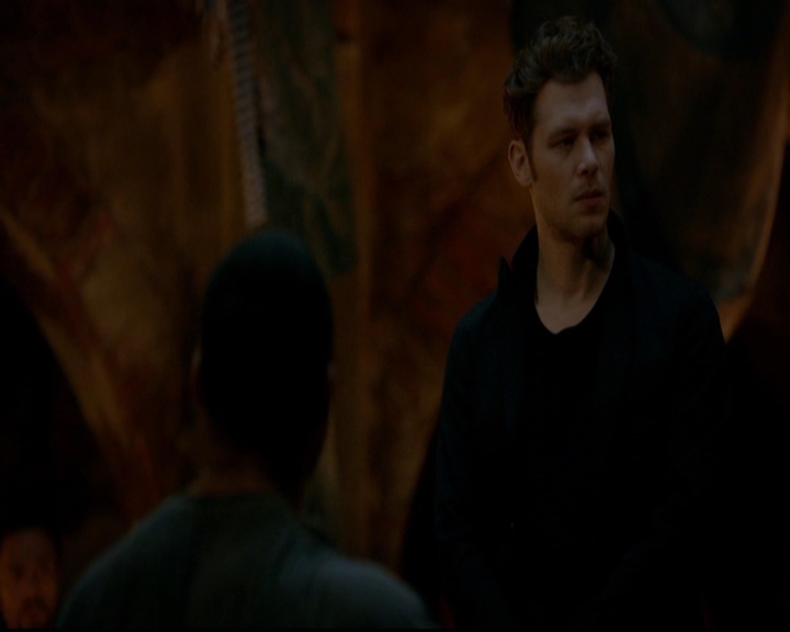 VampireDiariesWorld-dot-nl_TheOriginals_3x22TheBloodyCrown1243.jpg