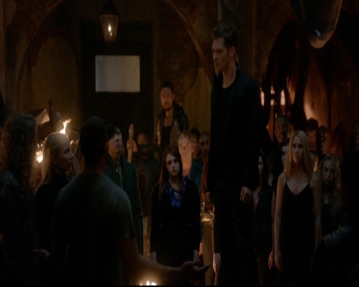 VampireDiariesWorld-dot-nl_TheOriginals_3x22TheBloodyCrown1300.jpg