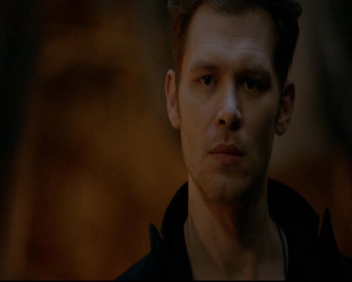 VampireDiariesWorld-dot-nl_TheOriginals_3x22TheBloodyCrown1324.jpg