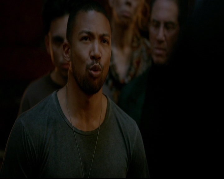 VampireDiariesWorld-dot-nl_TheOriginals_3x22TheBloodyCrown1332.jpg