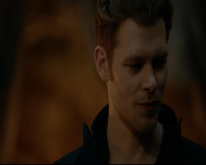 VampireDiariesWorld-dot-nl_TheOriginals_3x22TheBloodyCrown1338.jpg