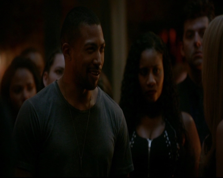 VampireDiariesWorld-dot-nl_TheOriginals_3x22TheBloodyCrown1390.jpg