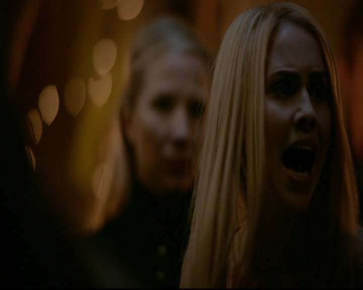 VampireDiariesWorld-dot-nl_TheOriginals_3x22TheBloodyCrown1415.jpg