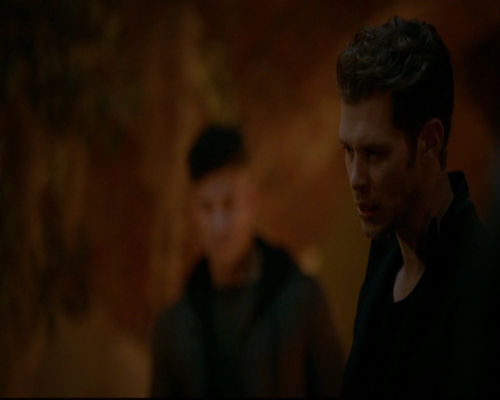 VampireDiariesWorld-dot-nl_TheOriginals_3x22TheBloodyCrown1481.jpg