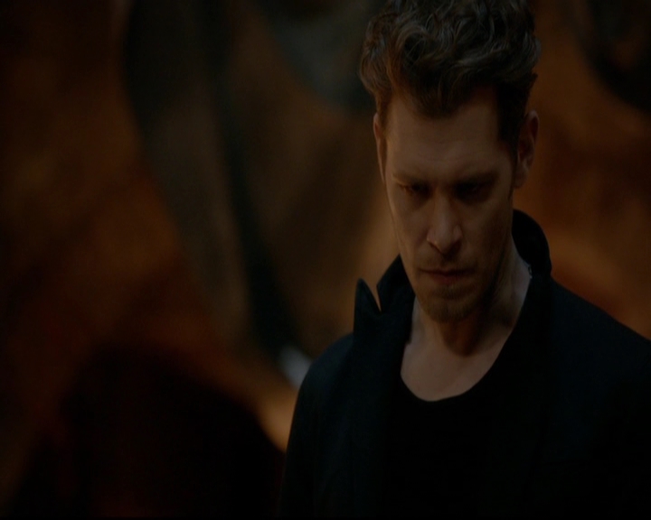 VampireDiariesWorld-dot-nl_TheOriginals_3x22TheBloodyCrown1486.jpg