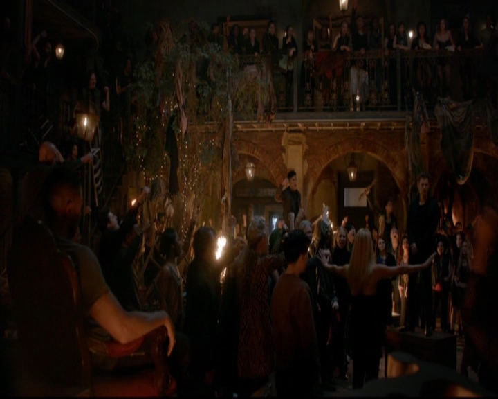 VampireDiariesWorld-dot-nl_TheOriginals_3x22TheBloodyCrown1507.jpg