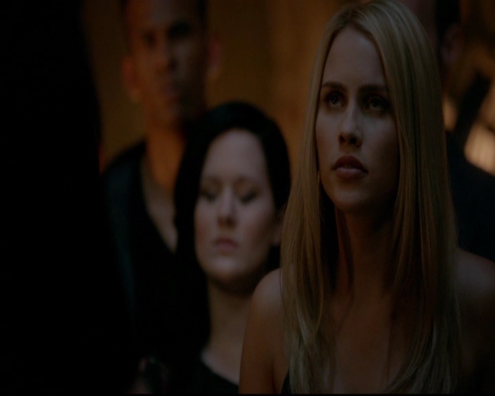 VampireDiariesWorld-dot-nl_TheOriginals_3x22TheBloodyCrown1529.jpg