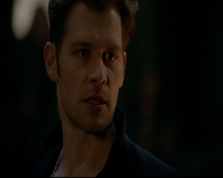 VampireDiariesWorld-dot-nl_TheOriginals_3x22TheBloodyCrown1530.jpg