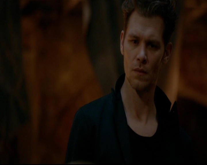 VampireDiariesWorld-dot-nl_TheOriginals_3x22TheBloodyCrown1575.jpg