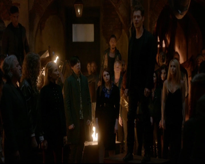 VampireDiariesWorld-dot-nl_TheOriginals_3x22TheBloodyCrown1703.jpg