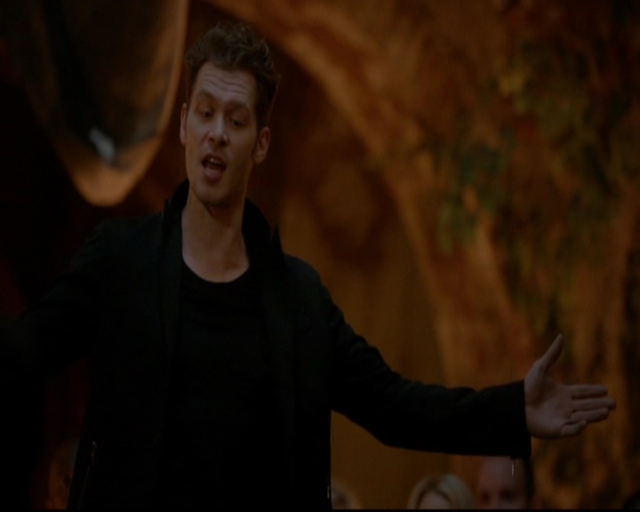 VampireDiariesWorld-dot-nl_TheOriginals_3x22TheBloodyCrown1717.jpg