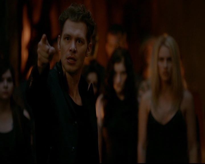 VampireDiariesWorld-dot-nl_TheOriginals_3x22TheBloodyCrown1775.jpg