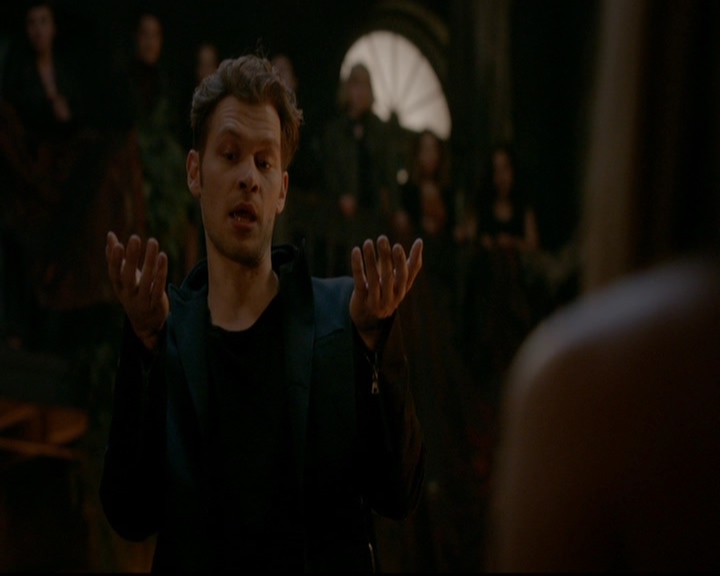 VampireDiariesWorld-dot-nl_TheOriginals_3x22TheBloodyCrown1808.jpg