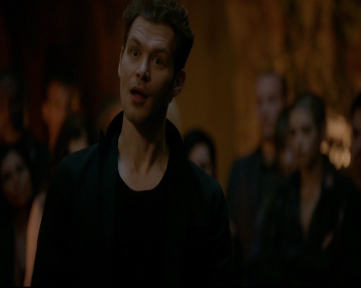 VampireDiariesWorld-dot-nl_TheOriginals_3x22TheBloodyCrown1815.jpg