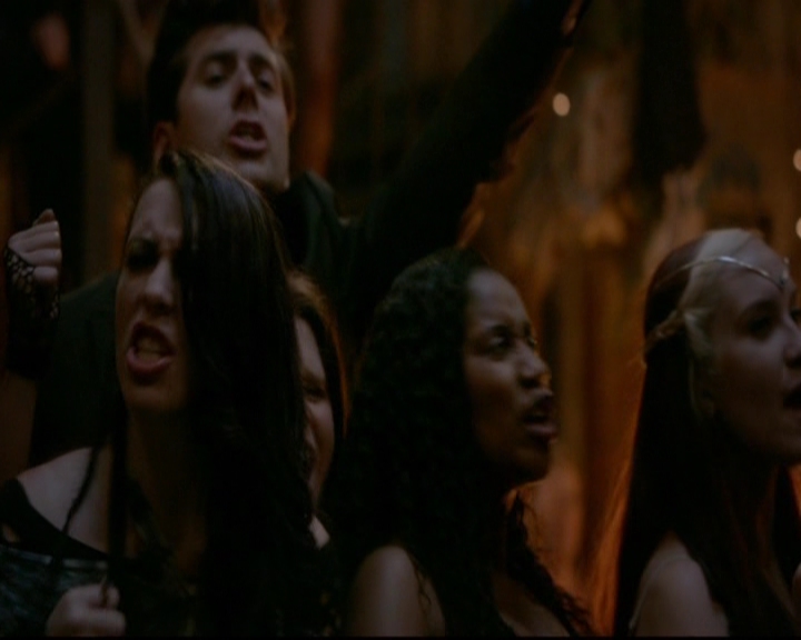 VampireDiariesWorld-dot-nl_TheOriginals_3x22TheBloodyCrown1839.jpg