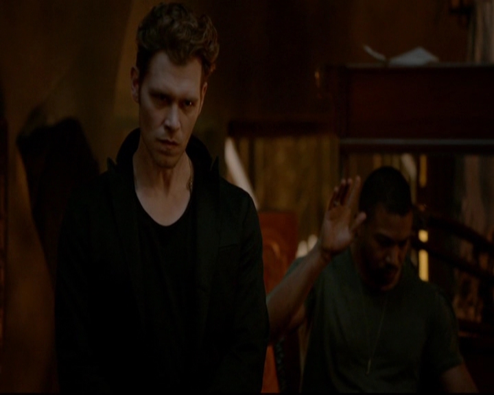 VampireDiariesWorld-dot-nl_TheOriginals_3x22TheBloodyCrown1847.jpg