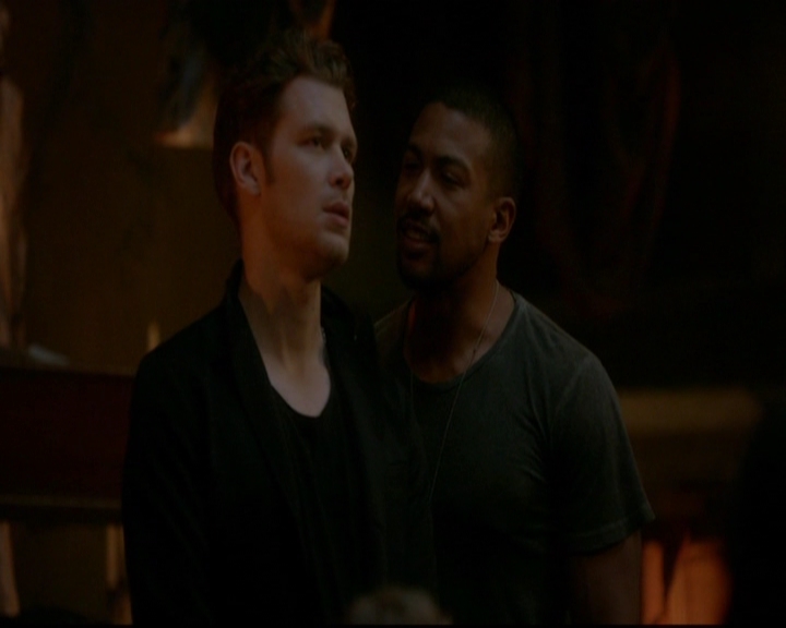 VampireDiariesWorld-dot-nl_TheOriginals_3x22TheBloodyCrown1860.jpg